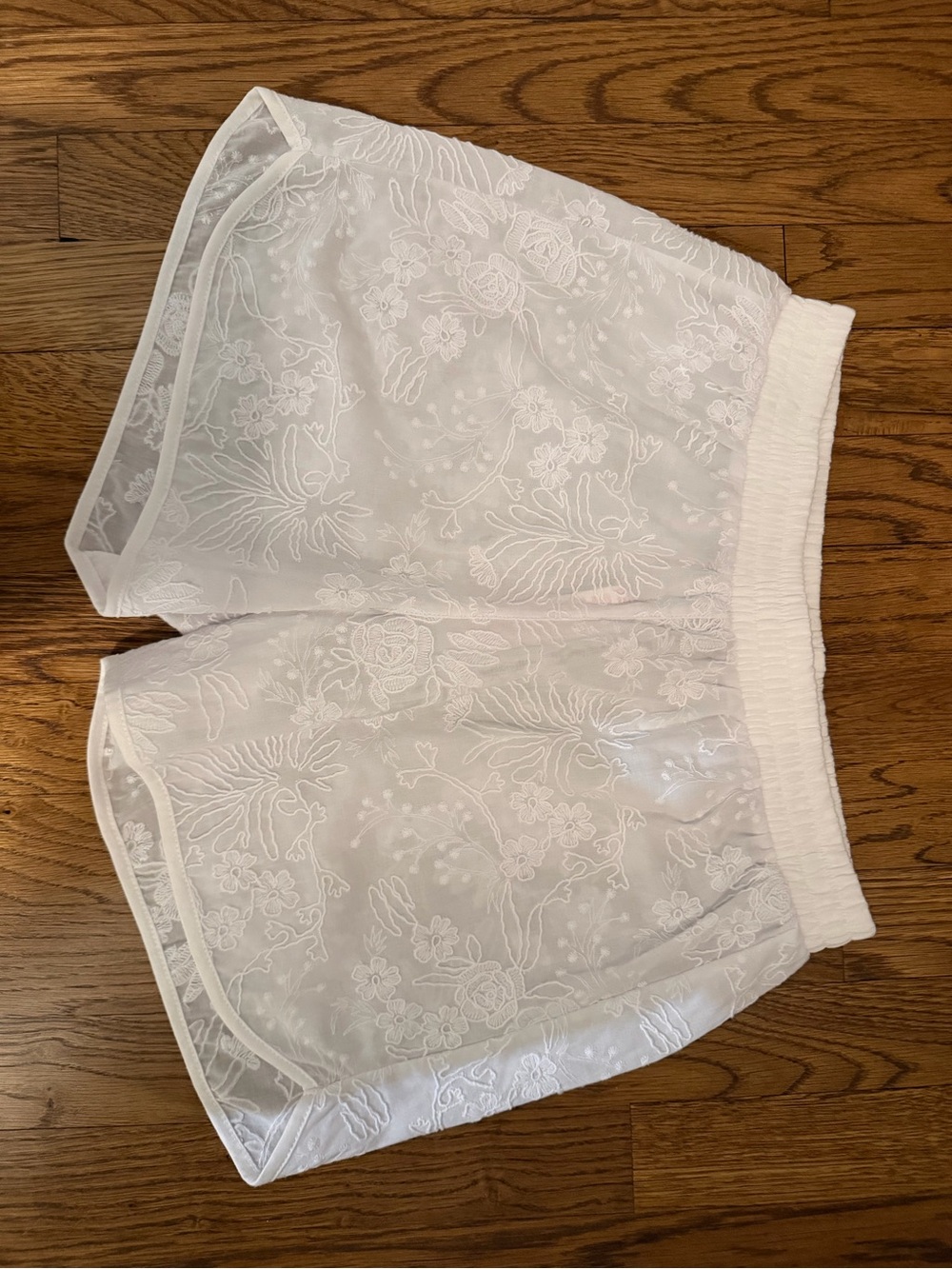 intimissimi White Sheer Floral Lace Lounge Shorts